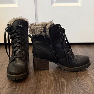 Steve Madden Faux Fur Trim Combat Boots - Black Lug Sole - Sz 8
